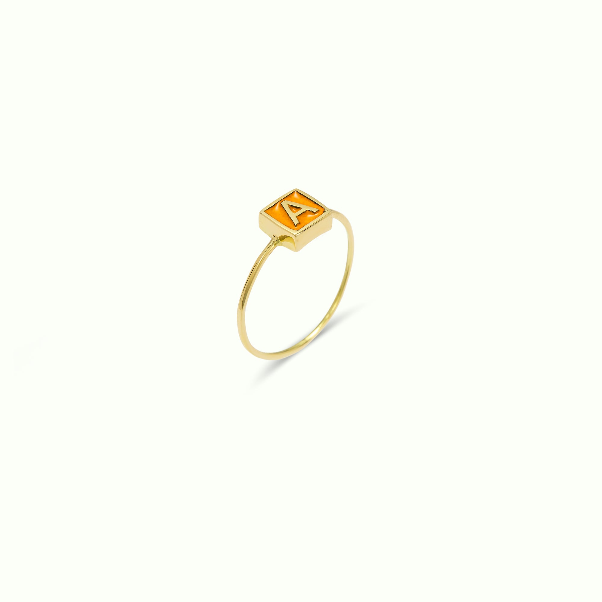 Anillo Gena Square Letter Esmalte Naranja