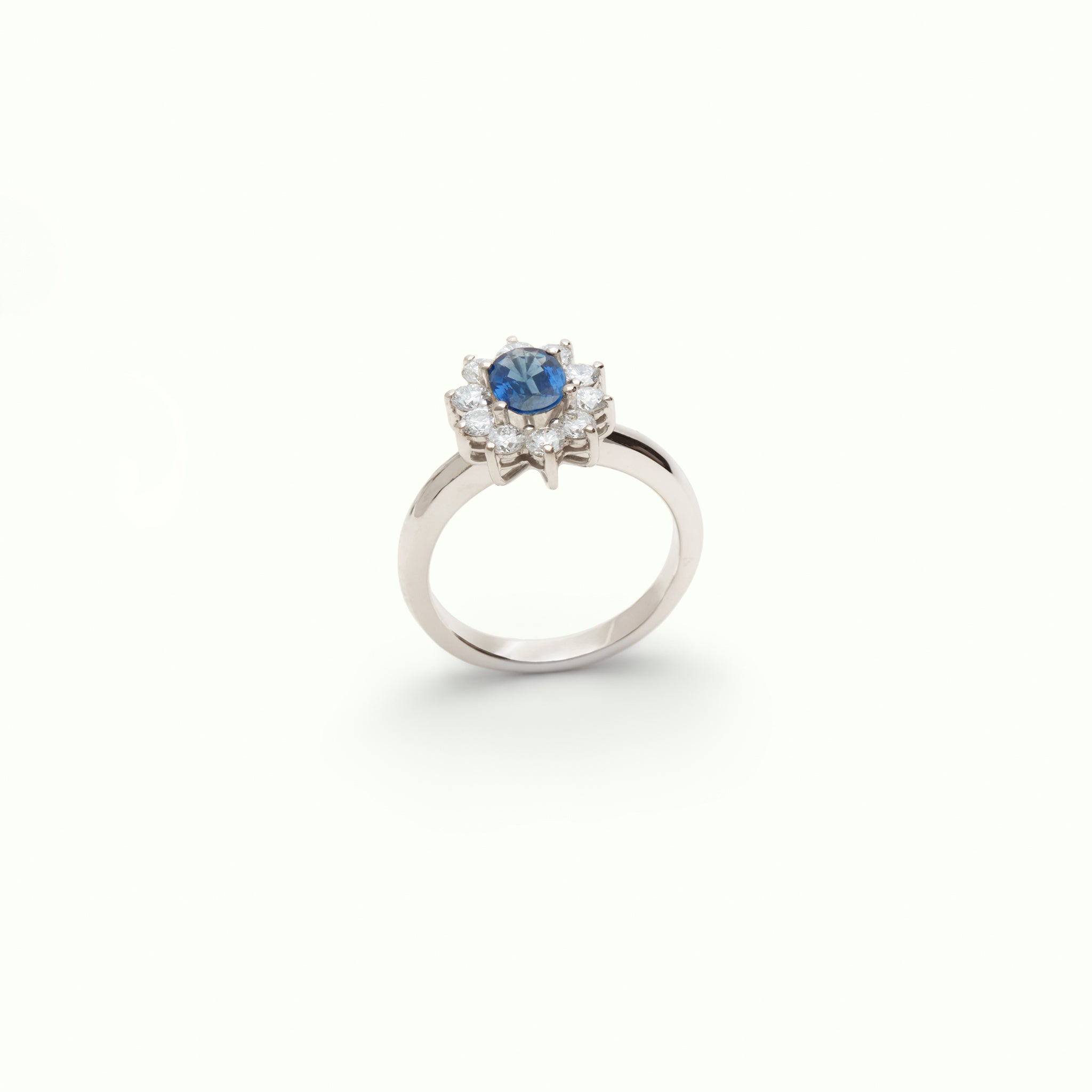 Anillo Rosetón Esencia Medium Zafiro Azul