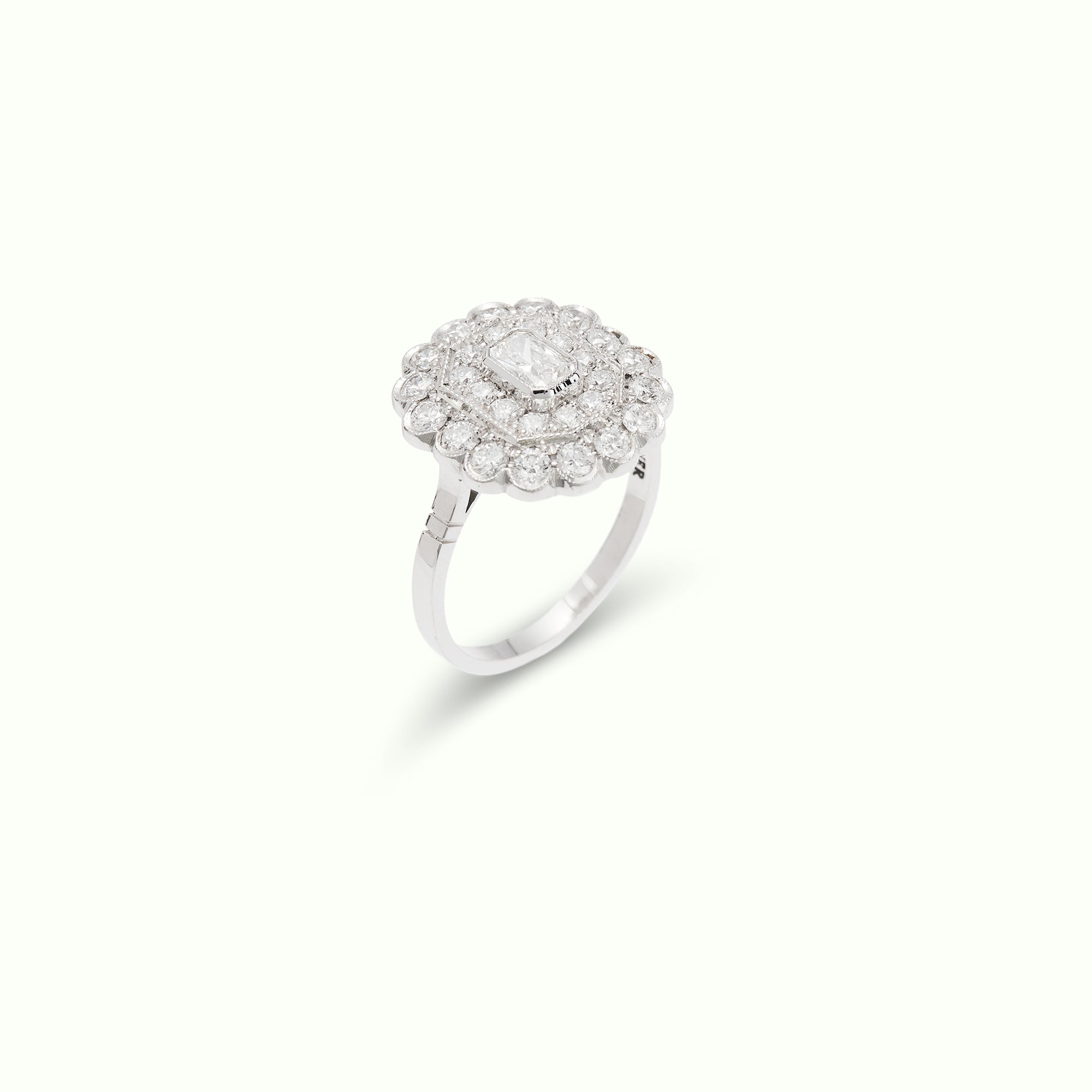 Anell 1871 Art Deco amb Diamant talla Radiant
