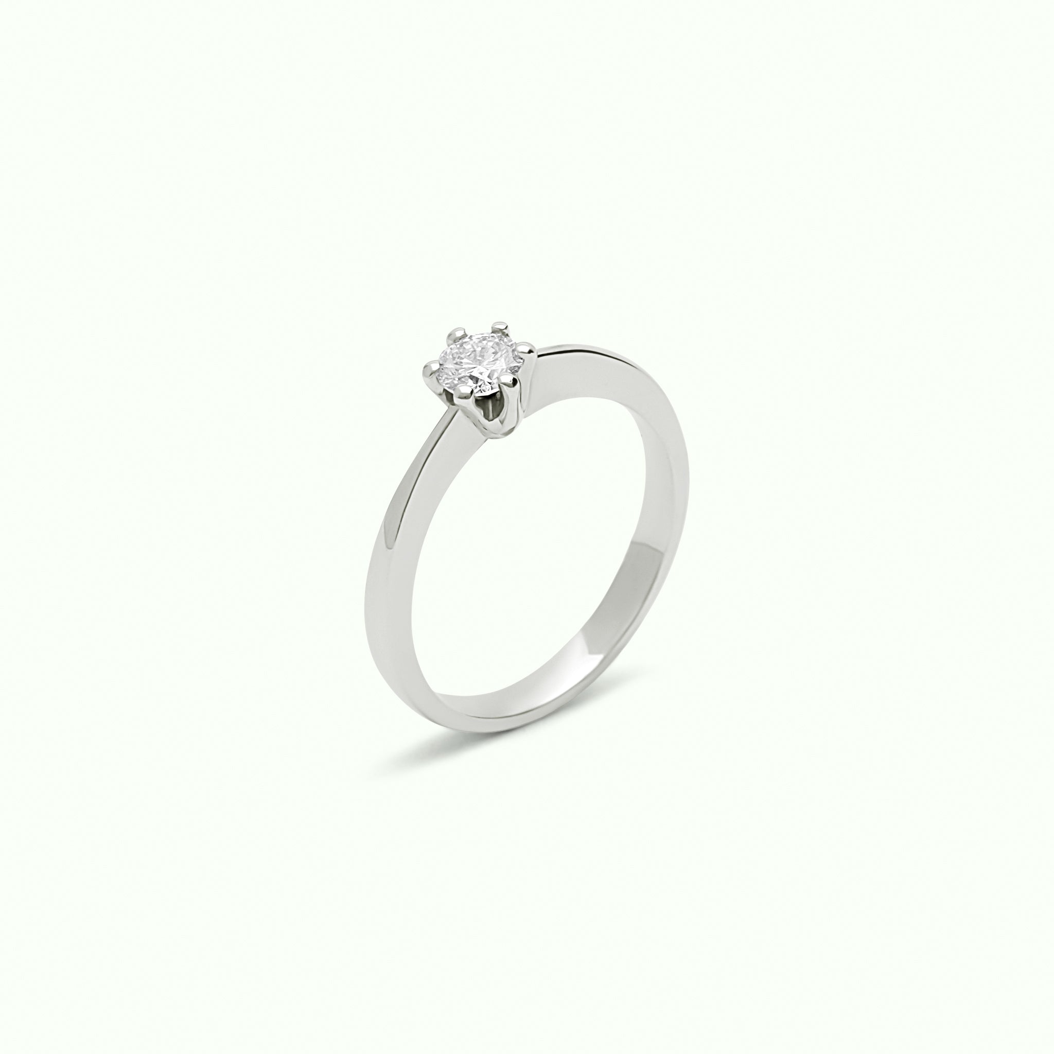 Anillo solitario Clásico 6 grapas con diamante 0,30ct